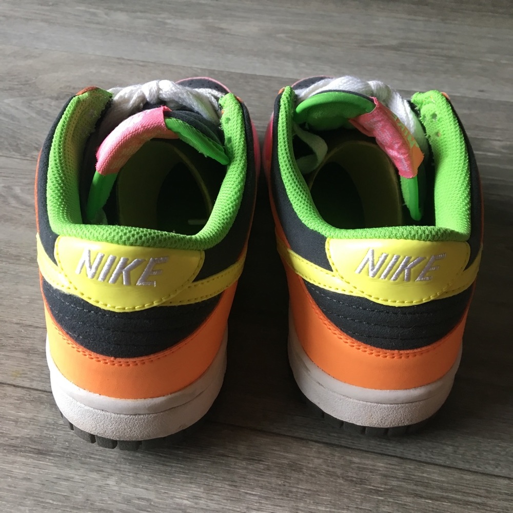 Nike Dunk Low - Picture 7 of 8